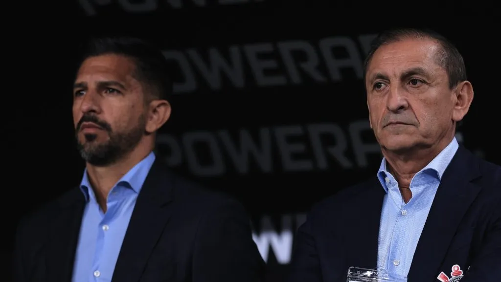 Foto: Ettore Chiereguini/AGIF – Emiliano Díaz e o seu pai devem deixar o Alvinegro após o Campeonato Brasileiro.