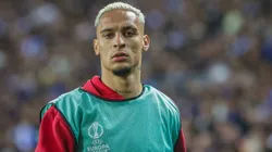 Antony está perto de voltar para ex-clube após ser liberado pelo Manchester United