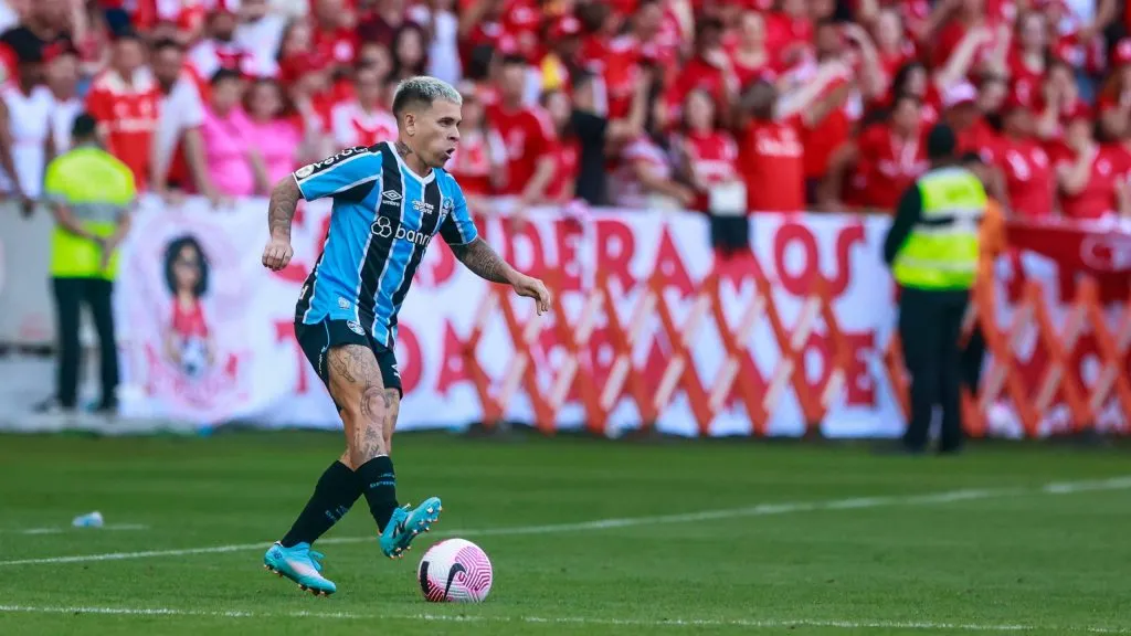 Soteldo está com o futuro indefinido para 2025 – Foto: Luiz Erbes/AGIF