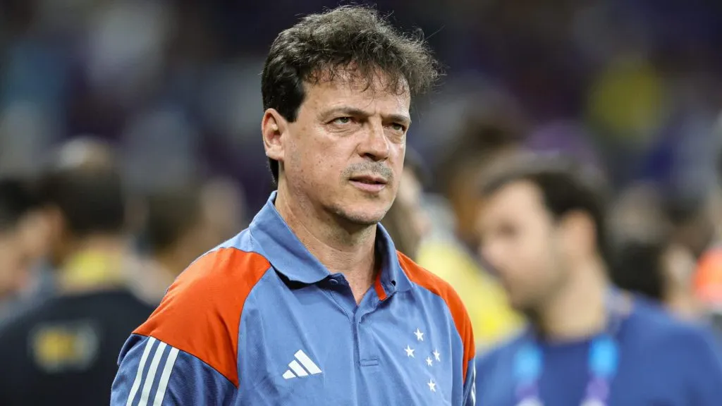 Fernando Diniz durante partida. Foto: Gilson Lobo/AGIF