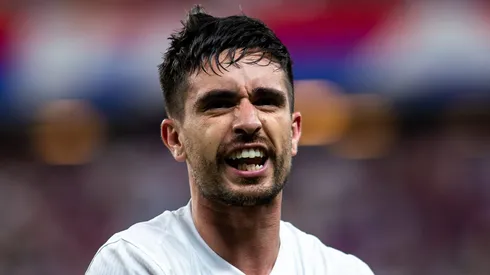 Igor Coronado, meia do Corinthians, comemora seu gol durante partida contra o Fortaleza no estadio Arena Castelão pela Copa Sul-Americana 2024.