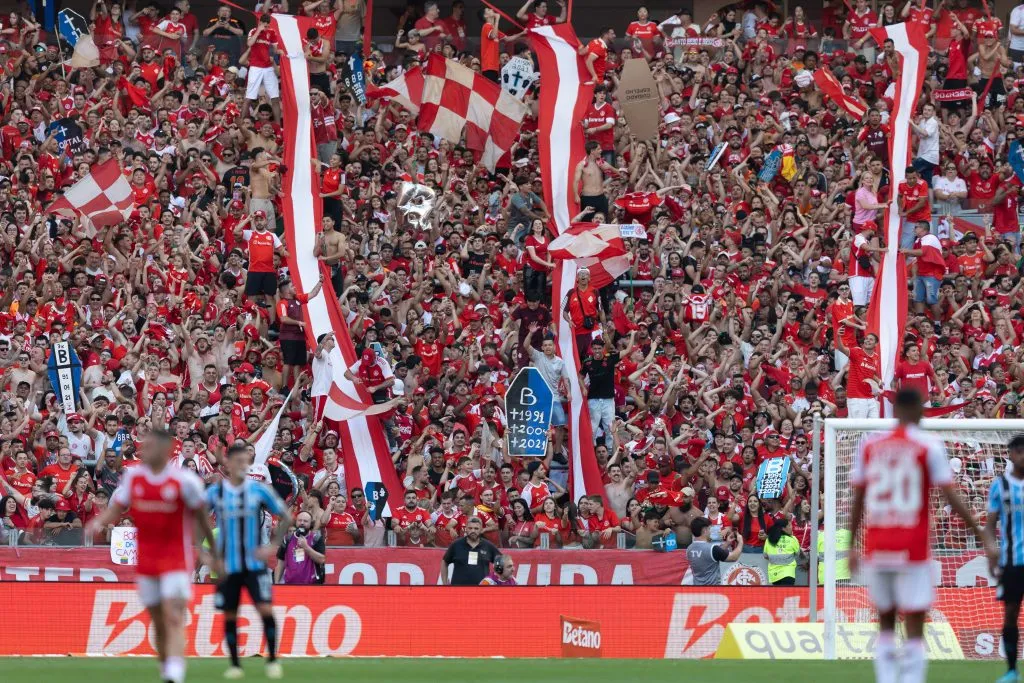 Torcedor do Internacional registra boletim de ocorrência relatando suposta agressão cometida pelo goleiro reserva do Grêmio. Foto: Liamara Polli/AGIF
