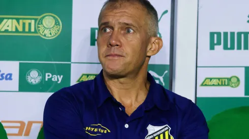 Eduardo Baptista foi consultado pela direção do Santos para assumir em 2025