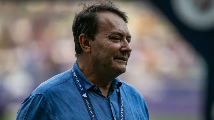 Pedro Lourenço decide rescindir com meio-campista