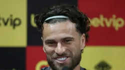 Lucas Lima concede coletiva no Sport.