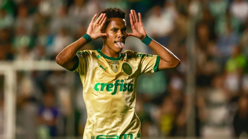 Estevao  comemora seu gol  contra o Juventude no ‘estilo Neymar’ – Foto: Luiz Erbes/AGIF