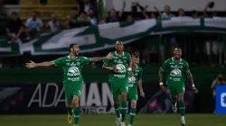 Chapecoense e Goiás abrem a 33ª rodada.