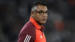 Roger Machado disputou seu primeiro clássico do lado vermelho.