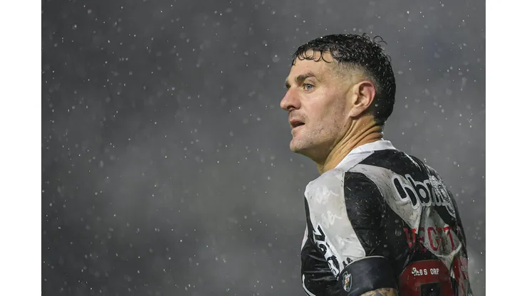 RJ - RIO DE JANEIRO - 19/10/2024 - COPA DO BRASIL 2024, VASCO X ATLETICO-MG - Vegetti jogador do Vasco durante partida contra o Atletico-MG no estadio Sao Januario pelo campeonato Copa Do Brasil 2024. Foto: Thiago Ribeiro/AGIF