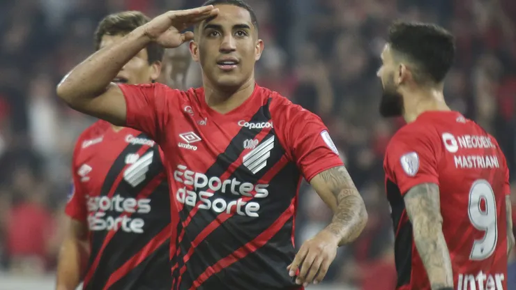 Christian no Palmeiras tem aceite do Athletico e aviso do Verdão