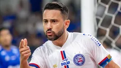 Everton Ribeiro durante partida entre Cruzeiro e Bahia, pelo Campeonato Brasileiro, no Mineirão.