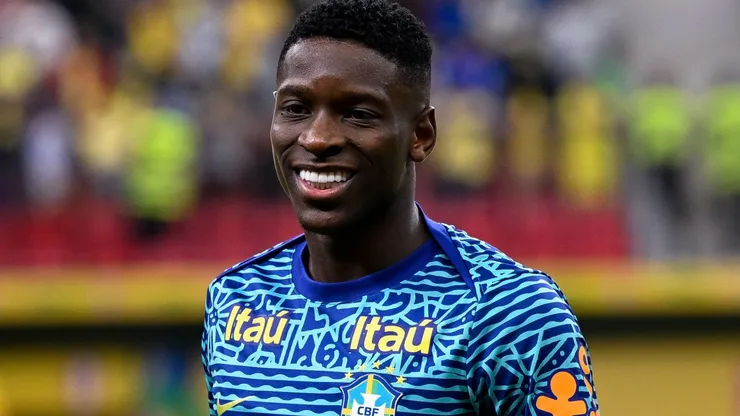 DF - BRASILIA - 15/10/2024 - ELIMINATORIAS COPA DO MUNDO 2026, BRASIL X PERU - Luiz Henrique jogador do Brasil durante aquecimento antes da partida contra o Peru no estadio Mane Garrincha pelo campeonato Eliminatorias Copa Do Mundo 2026. Foto: Mateus Bonomi/AGIF