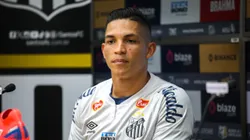 O defensor foi expulso diante do Ceará