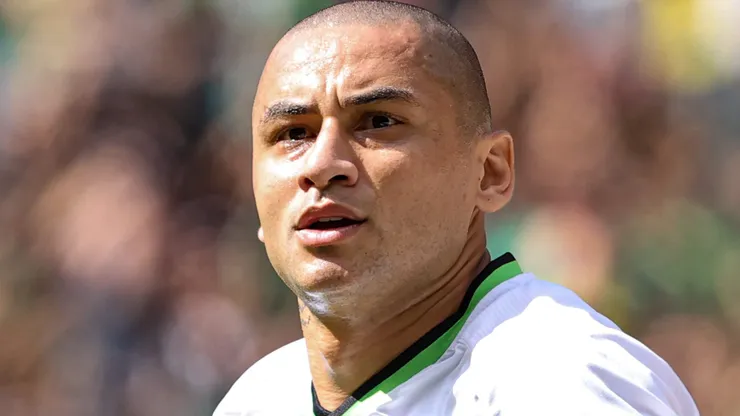 Igor recebeu elogios de Wellington Paulista - Foto: Gilson Junio/AGIF.