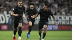SP - SAO PAULO - 17/10/2024 - BRASILEIRO A 2024, CORINTHIANS X ATHLETICO-PR - Matheuzinho jogador do Corinthians comemora seu gol durante partida contra o Athletico-PR no estadio Arena Corinthians pelo campeonato Brasileiro A 2024. Foto: Anderson Romao/AGIF