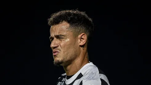 RJ - RIO DE JANEIRO - 05/10/2024 - BRASILEIRO A 2024, VASCO X JUVENTUDE - Philippe Coutinho jogador do Vasco durante partida contra o Juventude no estadio Sao Januario pelo campeonato Brasileiro A 2024.