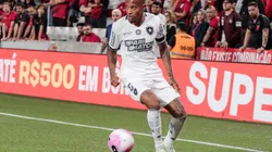Botafogo e Criciúma duelam pela 30ª rodada.