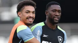 Adryelson (à esquerda) deve ser titular na vaga de Bastos contra o Criciúma