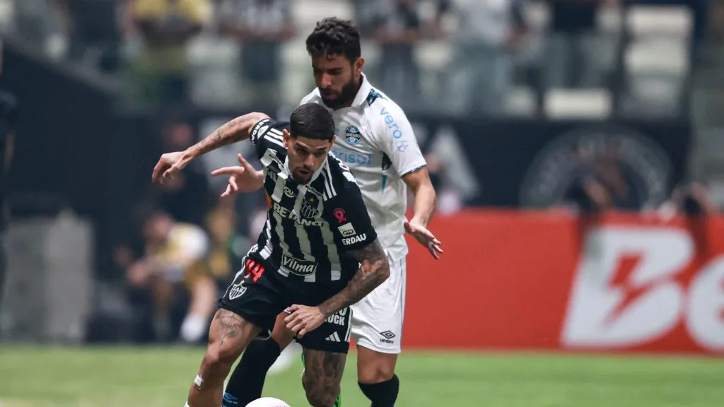 Rubens em ação pelo Galo. O reserva de Arana também é preocupação –  Foto: Gilson Lobo/AGIF