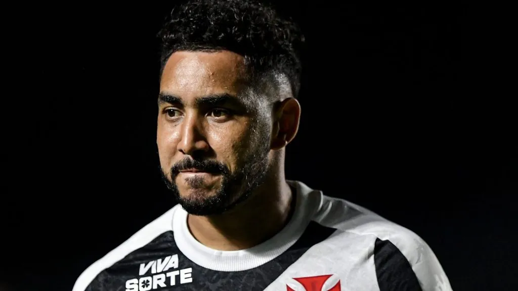 Payet durante partida. Foto: Thiago Ribeiro/AGIF