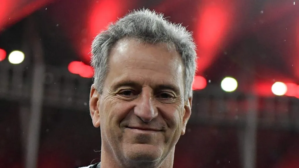 Foto: Thiago Ribeiro/AGIF – Landim, presidente do Flamengo, conseguiu mudança de data na Copa do Brasil e Filipe Luís vai poder escalar força máxima.