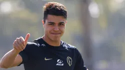 Roni, do Corinthians, foi oferecido ao Santos, mas não vai vir em 2025