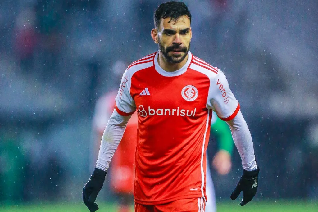 Bruno Henrique em confronto pelo Internacional. Foto: Giancarlo Santorum/AGIF