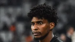Hugo Souza durante partida na Neo Química Arena.