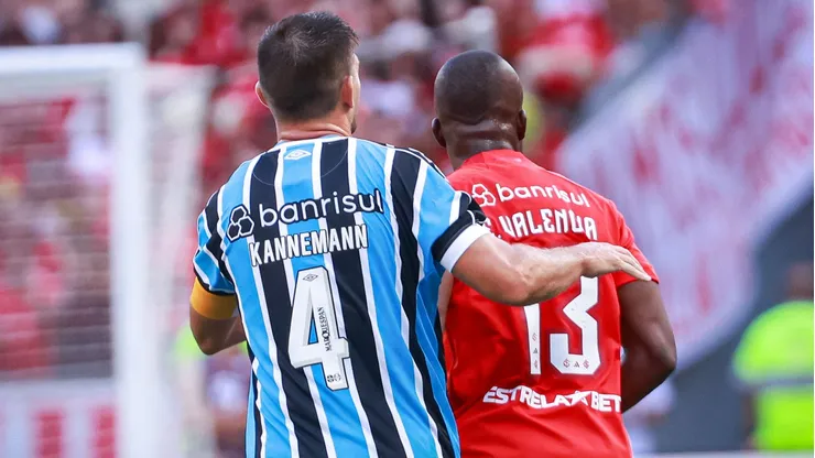 Grêmio e Internacional no Gaúchão de 2024. Foto: Maxi Franzoi/AGIF