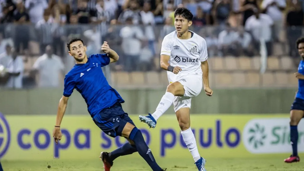 Miguelito em jogo pelo Santos. Foto: Abner Dourado/AGIF