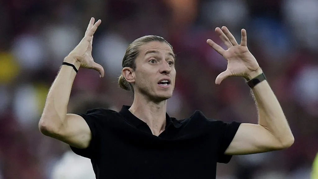 Filipe comandou o time em dois jogos até aqui. Foto: Alexandre Loureiro/AGIF