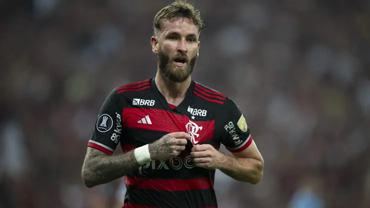 Multa e clima: como ficou Léo Pereira no Flamengo após atraso e punição