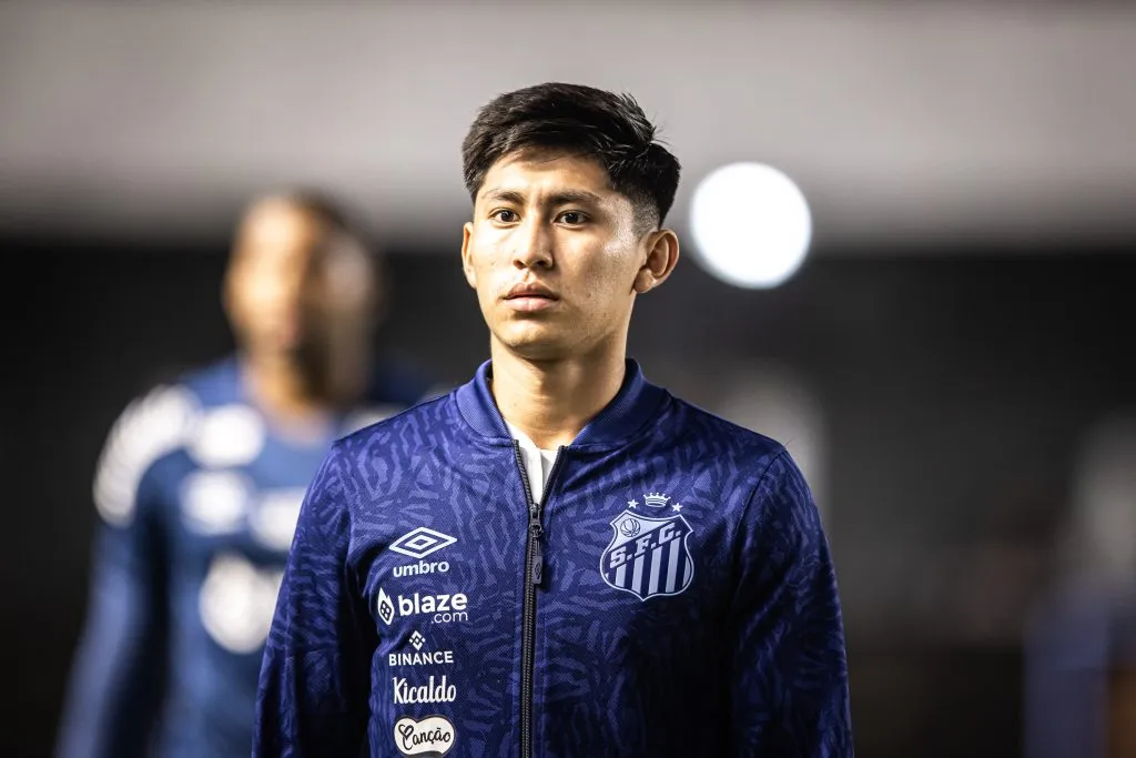 Miguelito não tem tido espaço no Santos. Foto: Abner Dourado/AGIF