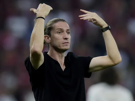 Filipe Luís substitui Léo Pereira com jovem da base