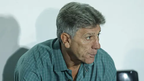 Renato aprova saída de profissional