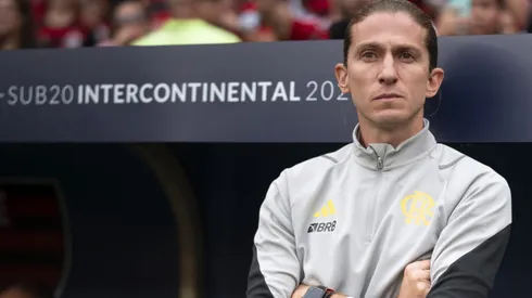 Permanência de Filipe Luís do Flamengo depende de 2 meses