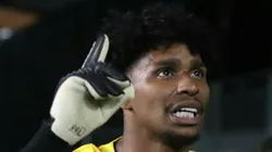Hugo Souza durante jogo do Corinthians pela Copa do Brasil.