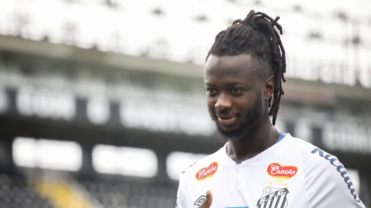 Yusupha Njie ganha 1ª oportunidade na equipe do Santos
