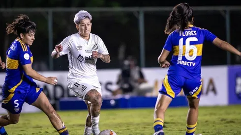 Equipe feminina do Santos durante partida contra o Boca Juniors em Assunção, no Paraguai pela Libertadores Feminina que teve a equipe argentina como classificada