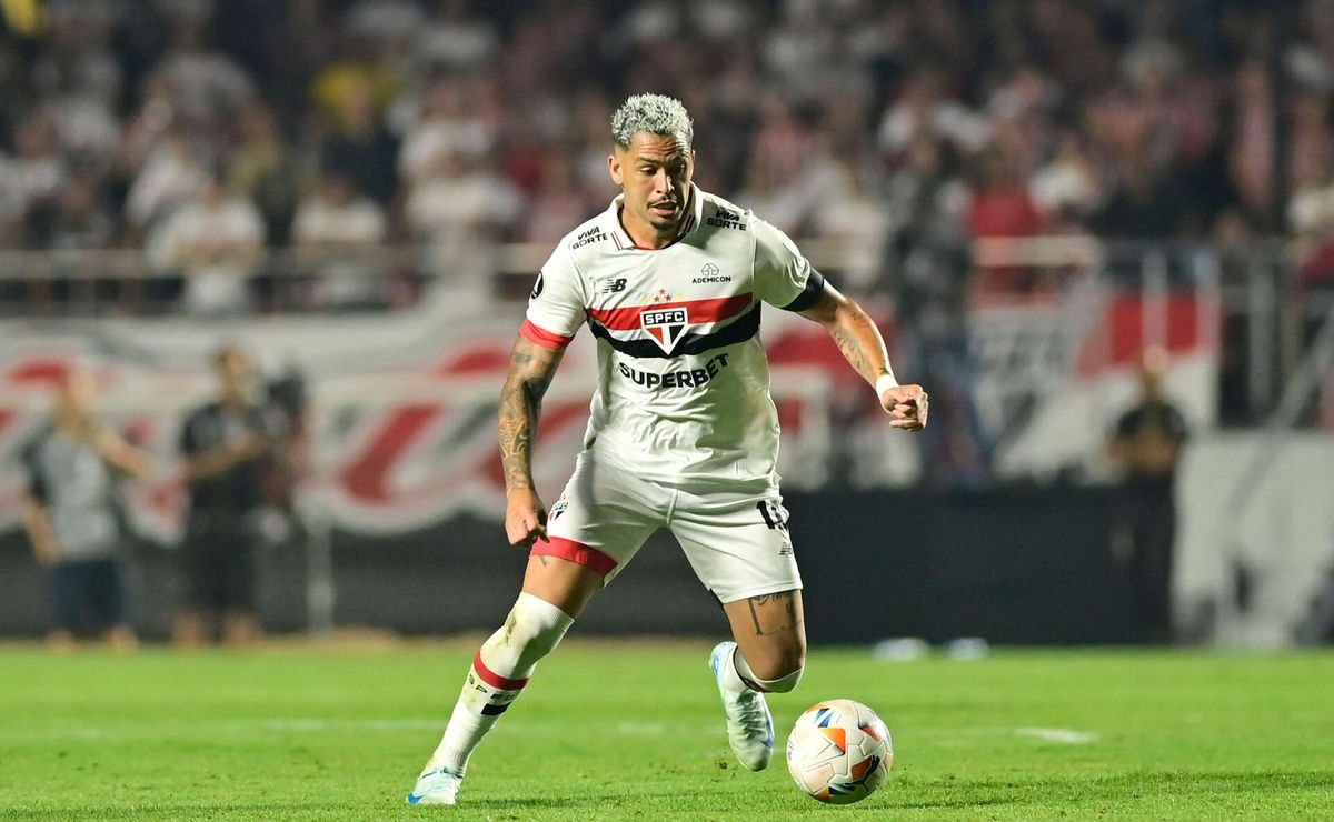 Luciano ou Vegetti: quem é mais cotado para marcar no jogo entre São Paulo e Vasco?