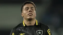 Carlos Alberto, atacante do Botafogo, vira polêmica com América-MG