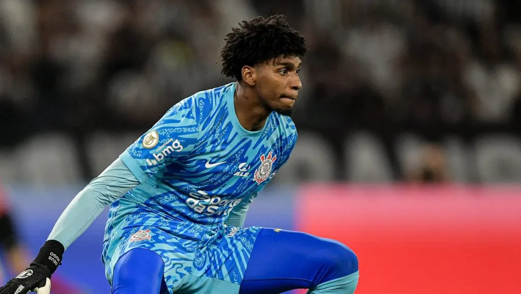 Hugo Souza, goleiro do Corinthians . Foto: Thiago Ribeiro/AGIF