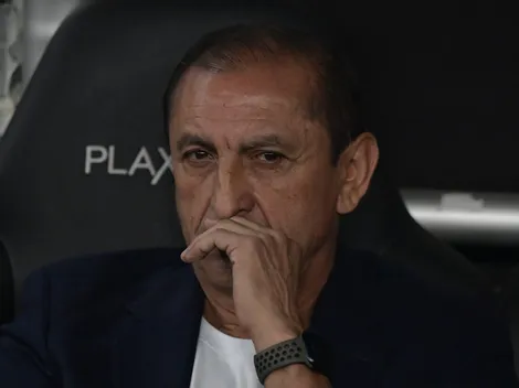 Torcida do Vasco pede volta de Barros, que não jogou com Ramón Díaz