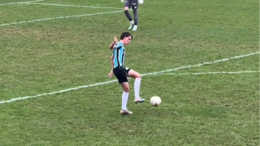 Murilo Tramontini em ação pelo Grêmio na base. Foto: Reprodução