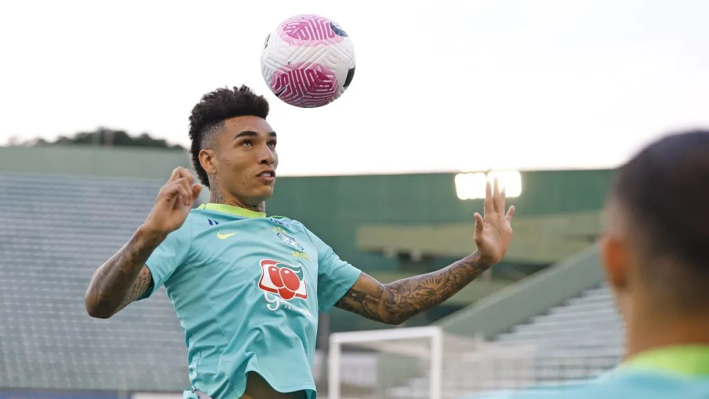Igor Jesus, do Botafogo, será titular mais uma vez na Seleção Brasileira de Dorival Júnior. Foto: Rafael Ribeiro/CBF