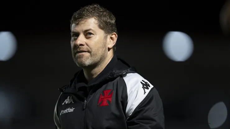 Rafael Paiva tecnico do Vasco durante partida contra o Juventude. Foto: Jorge Rodrigues/AGIF
