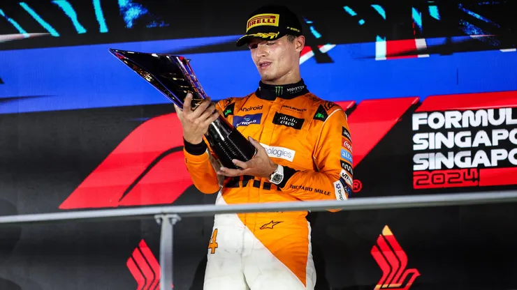 Norris no pódio do GP de Singapura (2024)
