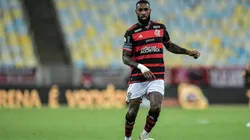 Gerson jogador do Flamengo durante partida contra o Athletico-PR. Foto: Thiago Ribeiro/AGIF