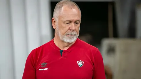 Mano Menezes não terá Kevin Serna no mês de outubro