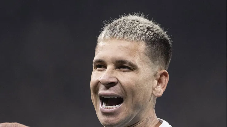 Soteldo durante jogo do Grêmio contra o Corinthians.